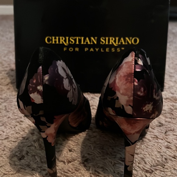 Heels 👠 🔥 - Picture 4 of 4